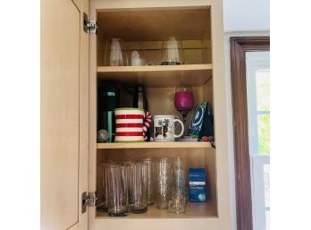 Cabinet Lot: Glassware And Mugs (Kitchen)
