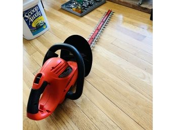 Black And Decker 24 Electric Hedge Trimmer (Living Room)