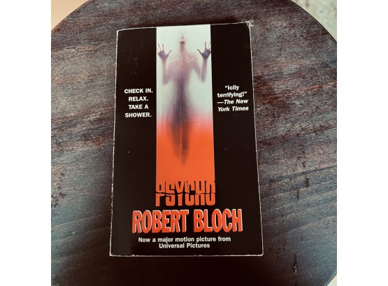 Psycho By Robert Bloch Small Paperback Book