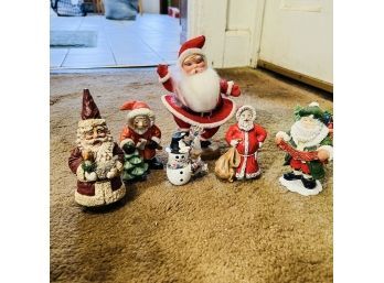 Assorted Vintage Santa Claus Figures (Hallway)