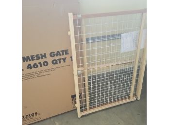 North States Wire Mesh Wooden Gate #1 - New!!