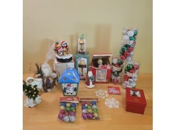 Large Christmas Lot Of Musical Decorations, Ornaments And More!
