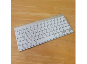 Apple Keyboard As Is