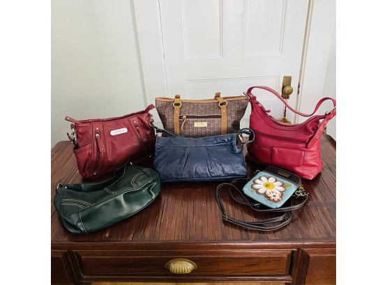 Assorted Handbag Lot No. 4 (livingroom)