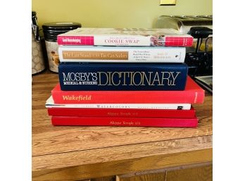 Book Lot: Assorted Titles (Kitchen)