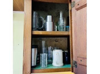 Cabinet Lot With Glass Tumblers And Other Cups (Kitchen)