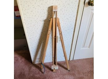 Cappelletto Foldable Easel (front Room)