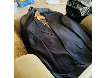 Large Lot Of Men's Suit Coats (Entry)