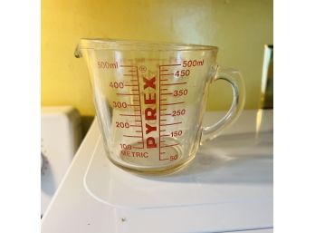 Vintage Glass Pyrex Measuring Cup (Kitchen)
