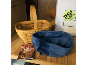 Longaberger Basket With Plastic And Fabric Liners (Bedroom 2)