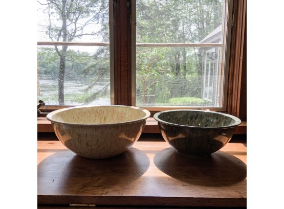 Two Vintage Melamine Confetti Mixing Bowls (Kitchen)