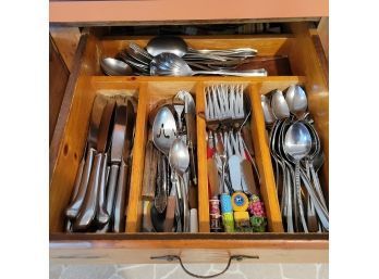 Silverware Drawer (kitchen)