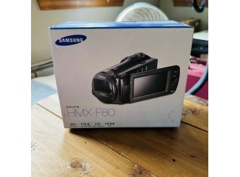 Samsung HMX-F80 Flash Memory HD Camcorder - Like New (Dining Room)