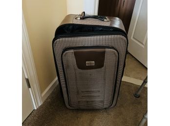 Rugged Cargo Houndstooth Rolling Suitcase With Telescoping Handle (Bedroom 2)