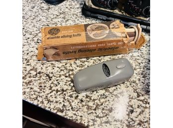 Vintage GE Electric Slicing Knife And P-38 Can Opener (Kitchen)