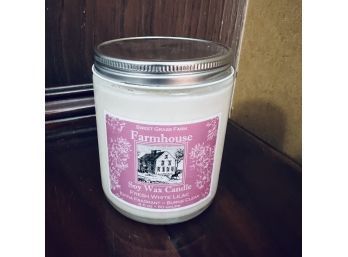Sweet Grass Farm Fresh White Lilac Soy Wax Jar Candle - New