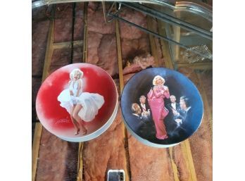 Set Of 2 Marilyn Monroe Collector Plates (Basement)