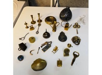Assorted Miniture Brass And Metal Decorative Items Lot (Basement Brass Bin)
