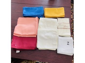 Assorted Napkin And Placemat Lot (diningroom)