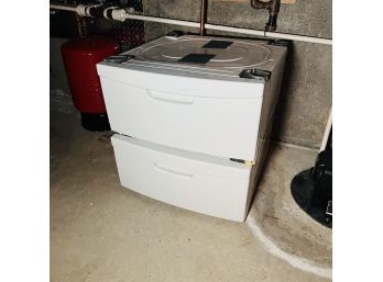 Washer And Dryer Pedestals With Storage Drawer (Basement)