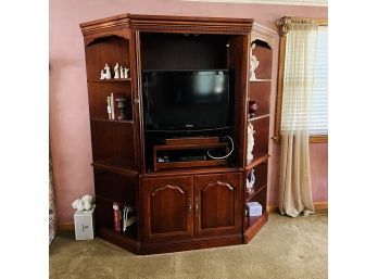 Entertainment Center With Side Shelving Units (Living Room)