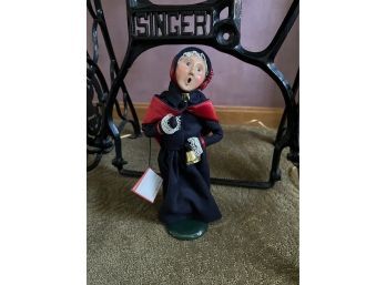 Byers' Choice Salvation Army Caroler (Living Room)