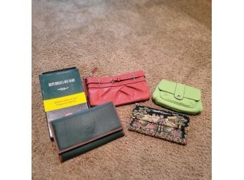 Small Clutch And Wallet Lot (Upstairs Bedroom)