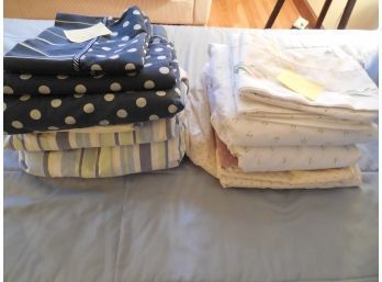 Full Size Sheet Sets Lot  (Yellow Bedroom)