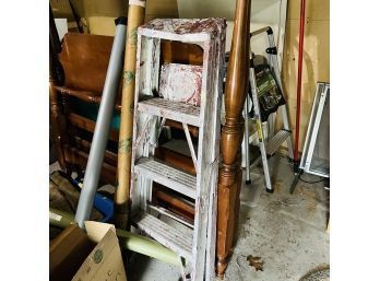 Old Aluminum Ladder (Garage)