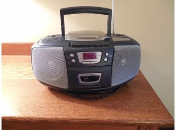 DISK Portable CD Player (Yellow Bedroom)