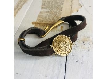 Baroni Leather And Gold Tone Medallion Bracelet