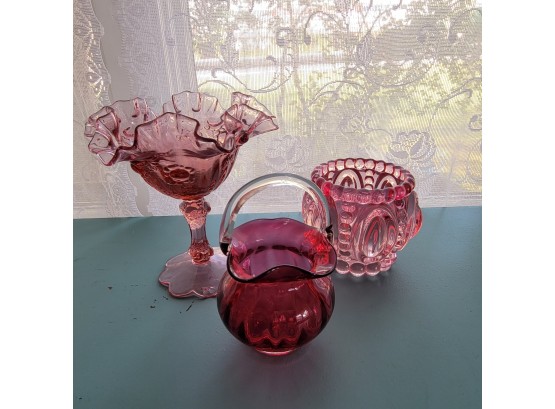 Red And Pink Glass Lot (Kitchen)