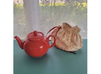 Coral Colored Tea Pot With Cotton Cozy (Kitchen)