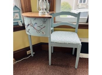 Refinished Light Blue And Wood Vintage Telephone Chair 30'x30'x14.5' (Zone 3)