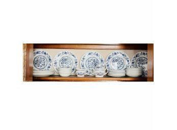 Enoch Wedgewood Blue Heritage Pattern Dish Set