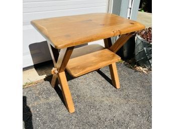 Pine End Table (TD)