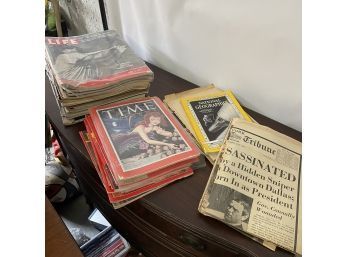 Large Lot Of Vintage Time And Life Magazines, And Newspapers On Kennedy & Moon Landing (Pod)