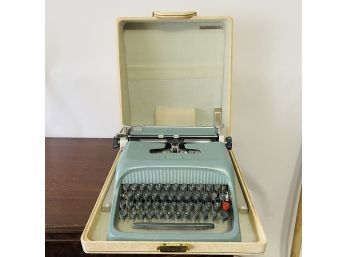 Vintage Olivetti Studio 44 Portable Blue Typewriter With Case (TD)