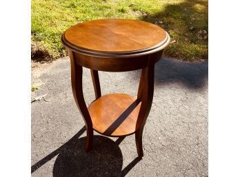 Dimensions Furniture Round Accent Table (LG)