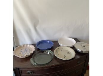 Assorted Pie Dishes Including Pottery And Corningware