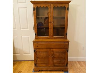 Ethan Allen American Traditional Maple Bookcase China Cabinet 34'x67.5'x18.5'(Dining Room)