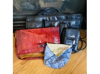Assorted Handbag And Pouches Lot (Living Room)