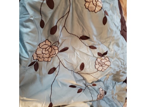 JC Penney Queen Comforter With Sheets, Bed Skirt, And Misc Bedding (Downstairs)