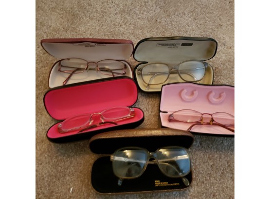 Lot Of Eyeglasses In Cases (Living Room)
