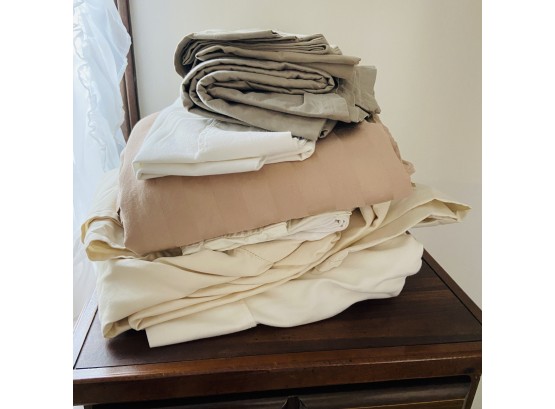 Lot Of Queen Sheets (primary BR)
