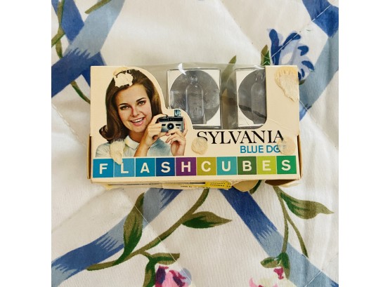 Vintage Sylvania Flash Cubes - 2 In Box (primary BR)