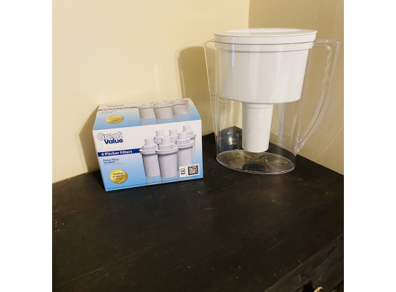 Brita Water Filter Pitcher With Box Of Filters (kitchen)