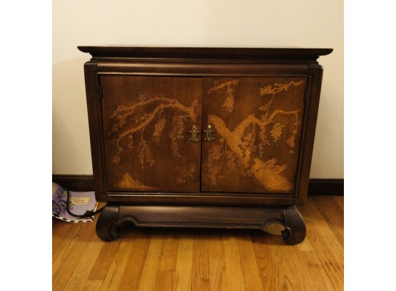 Broyhill Asian Style Chinoiserie Curio Cabinet (Dining Room)