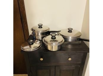 Lot Of Stainless Pots/pans (kitchen)