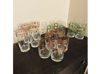 Lot Of 13 Holiday Glasses (kitchen)